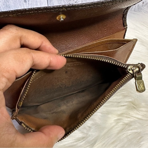 LOUIS VUITTON rare vintage zip wallet in monogram - Picture 11 of 17